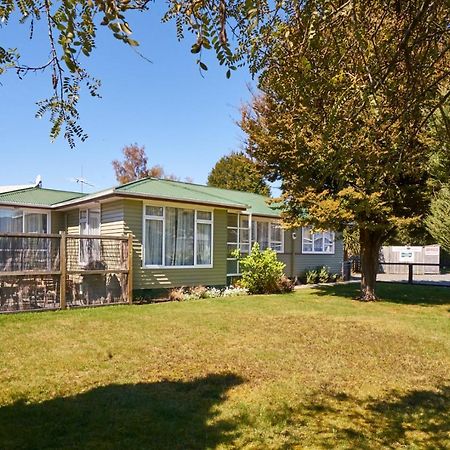 Accommodation Fiordland -The Three Bedroom House At 226A Milford Road Te Anau Esterno foto