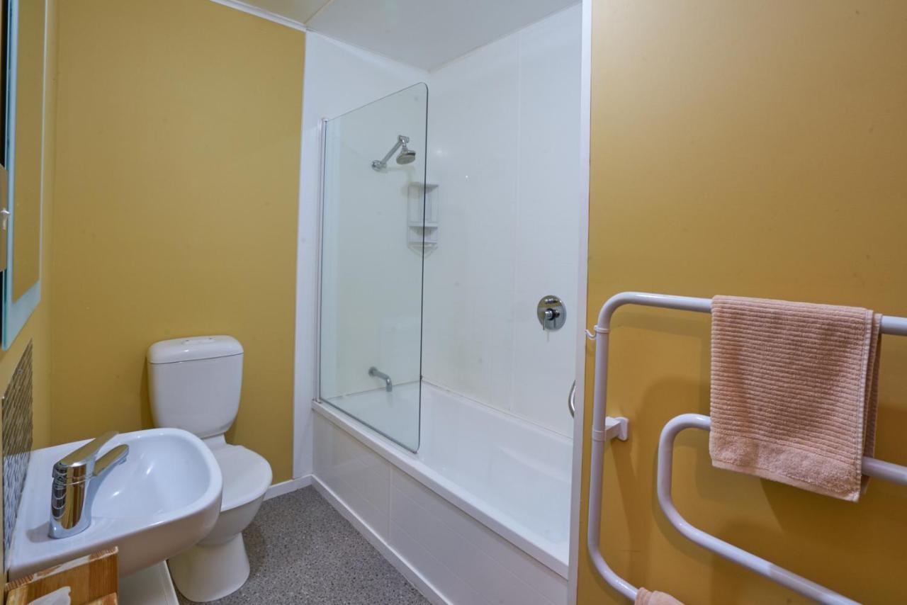Accommodation Fiordland -The Three Bedroom House At 226A Milford Road Te Anau Esterno foto