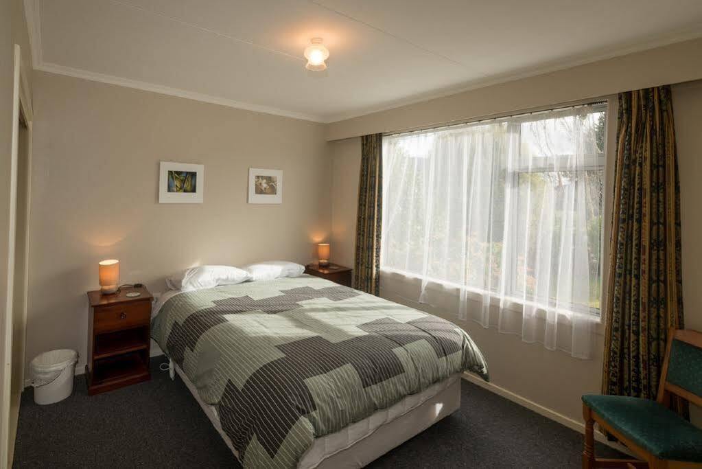 Accommodation Fiordland -The Three Bedroom House At 226A Milford Road Te Anau Esterno foto