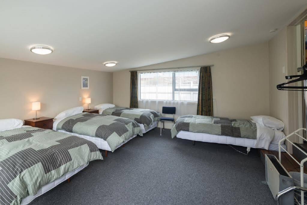 Accommodation Fiordland -The Three Bedroom House At 226A Milford Road Te Anau Esterno foto